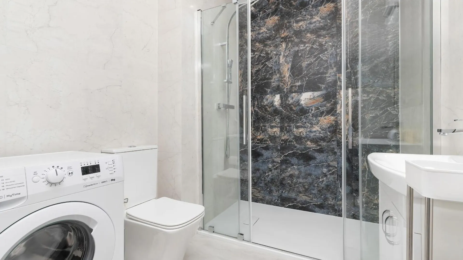 Sopockie Studio Z Parkingiem Przy Plazy I Molo By Noclegi Renters Sopot 0*,  Poland
