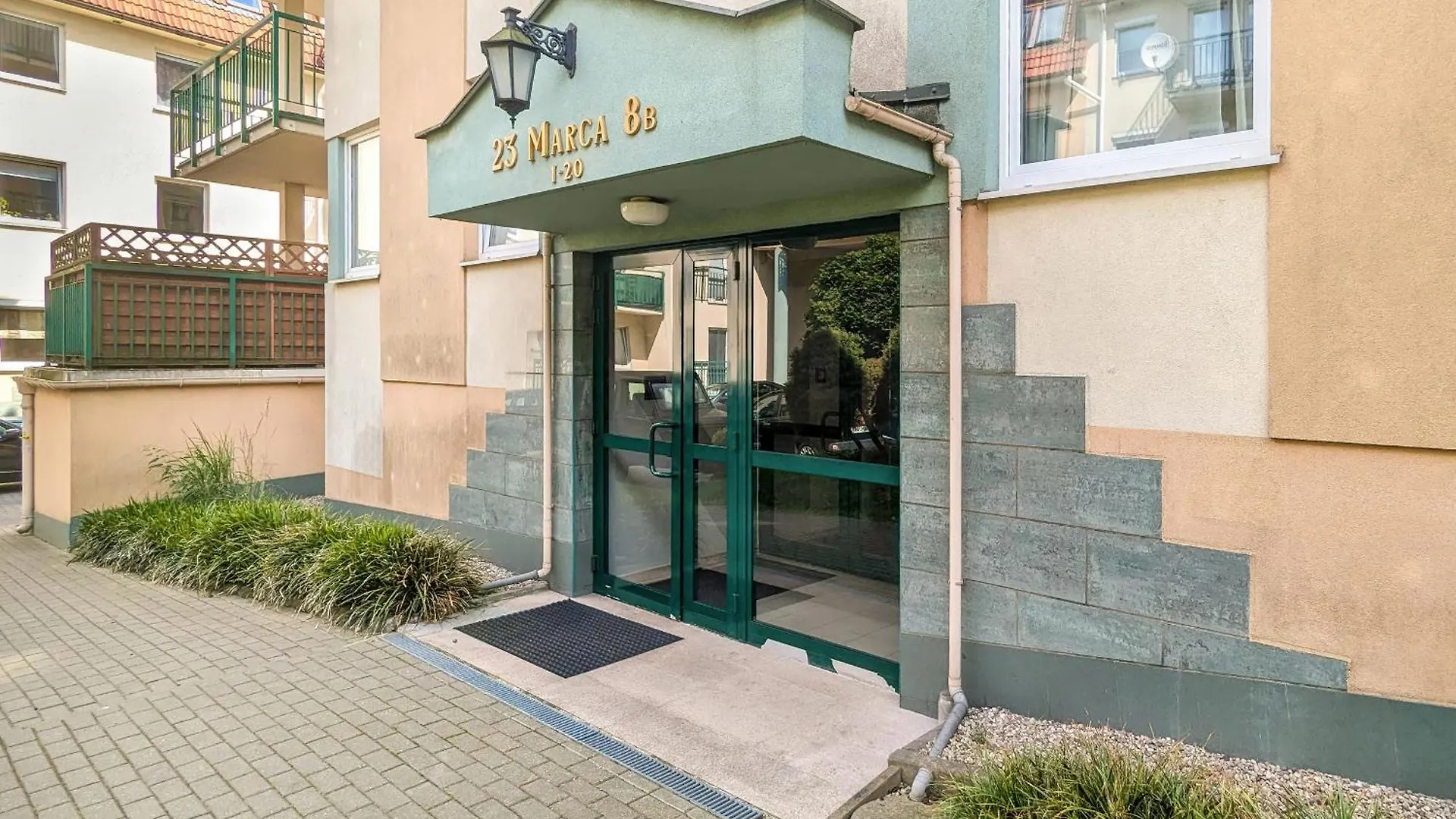 Sopockie Studio Z Parkingiem Przy Plazy I Molo By Noclegi Renters Sopot 0*,  Poland